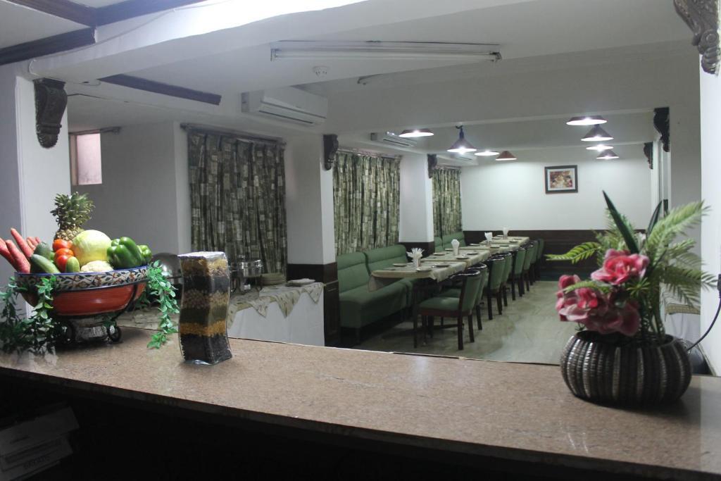 Hotel Asian International Nuova Delhi Esterno foto